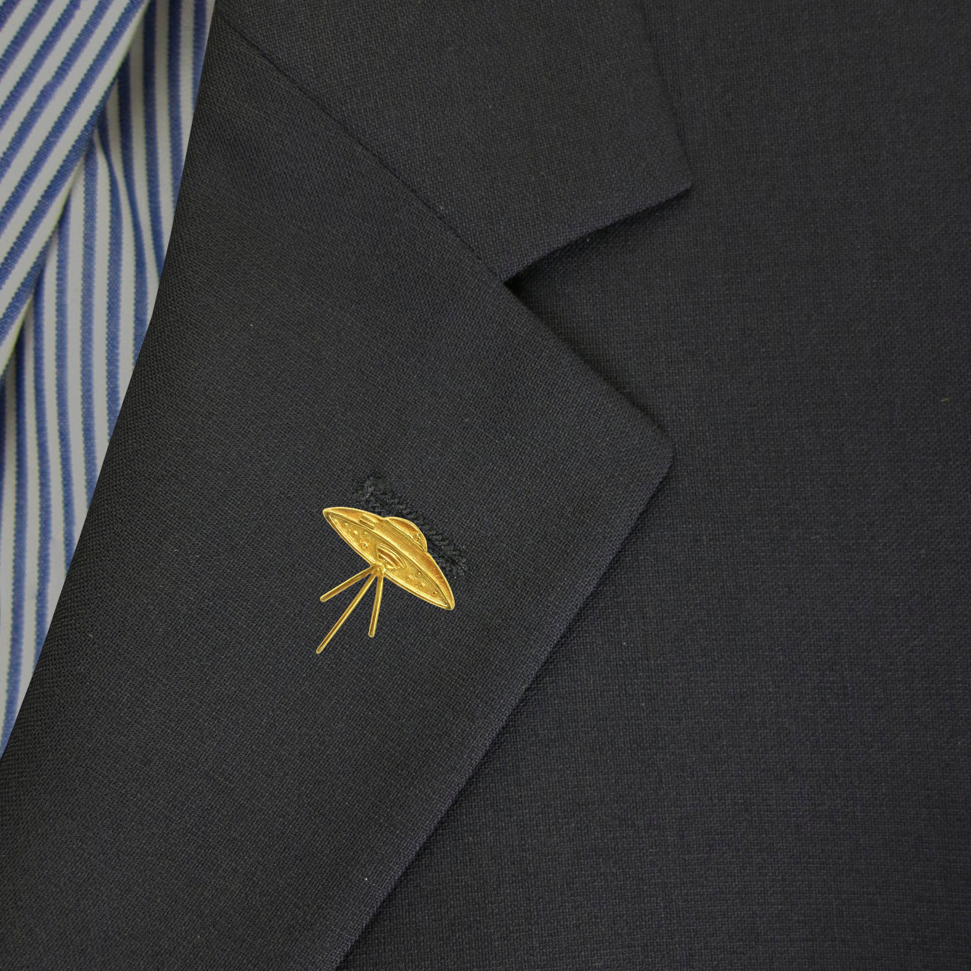Elvis UFO Connection 24k GP .950 Silver .8" Lapel Pin