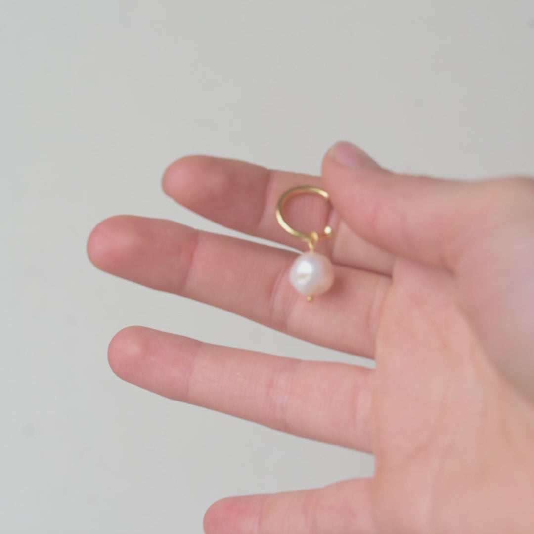 Cultured Pearl Hoop Earrings