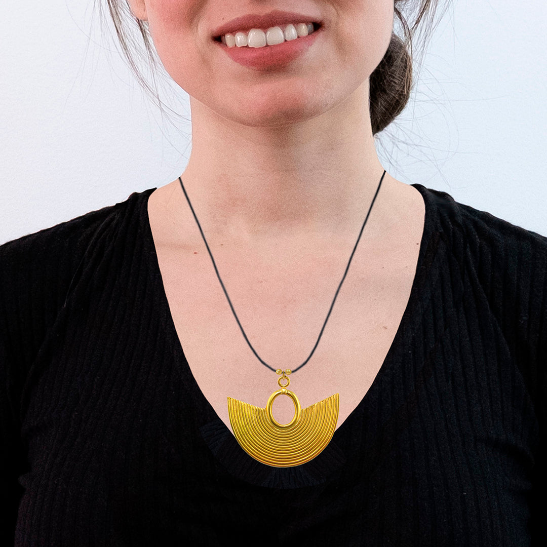 Striped Sinu Crescent Necklace