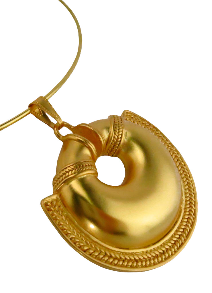 Quimbaya Crescent Omega Necklace