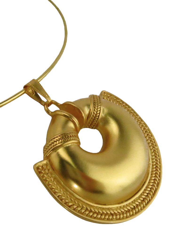 Quimbaya Crescent Omega Necklace