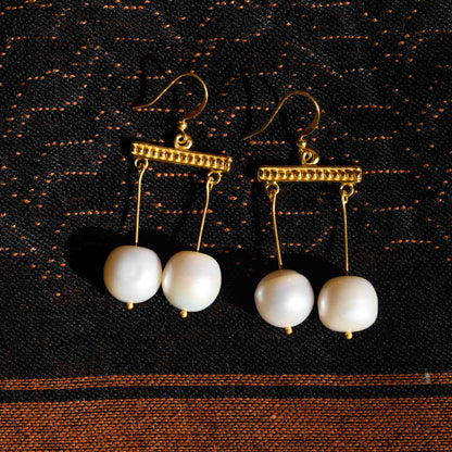 Lightweight Crotalia Pearl Earrings