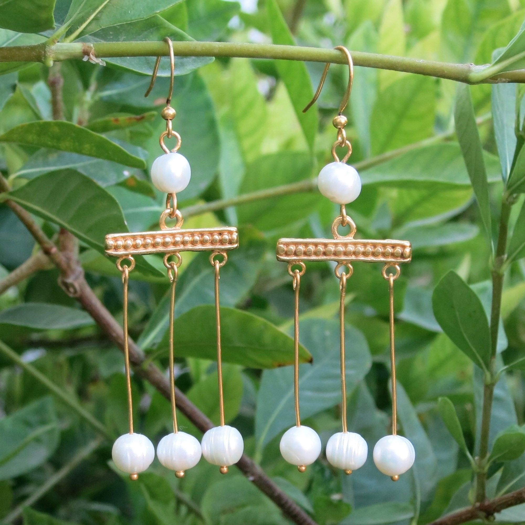 Minimalist Crotalia Pearl Earrings