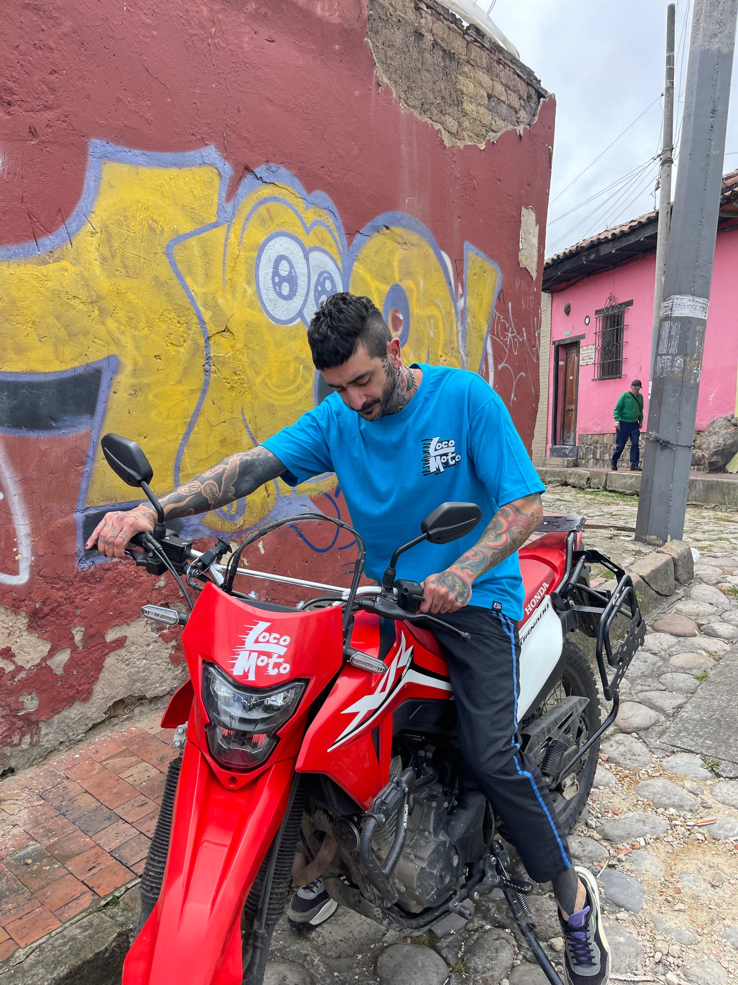 Solo Culos Buenos | Motorcycle T-Shirt | Loco Moto