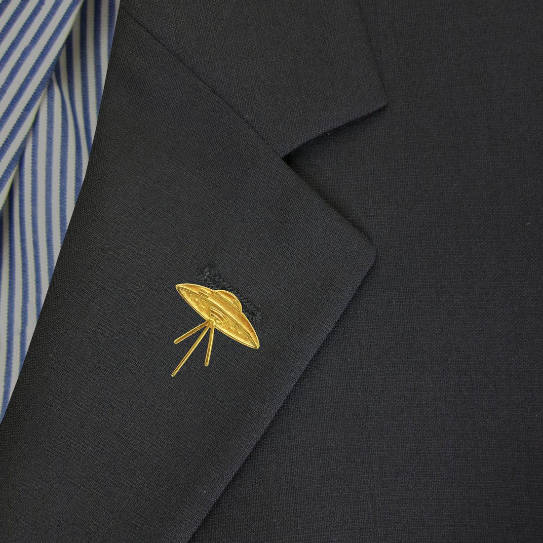 Elvis UFO Connection 24k GP .950 Silver 1" Lapel Pin